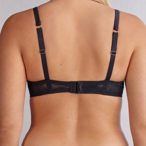 Intimissimi Lingerie 2-piece Balconette Bra (38B) and Panties (L) Set - Picture 3 of 15